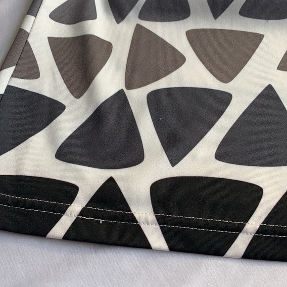 Balance Tank Top Triangle Pattern Large - Picture 7 of 9